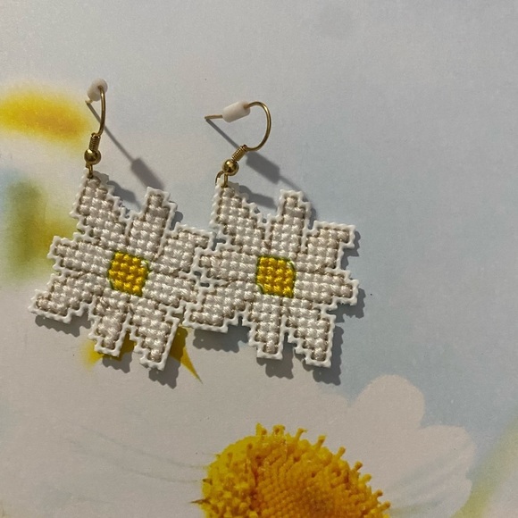 Needlepoint Daisy Earrings - Picture 4 of 10